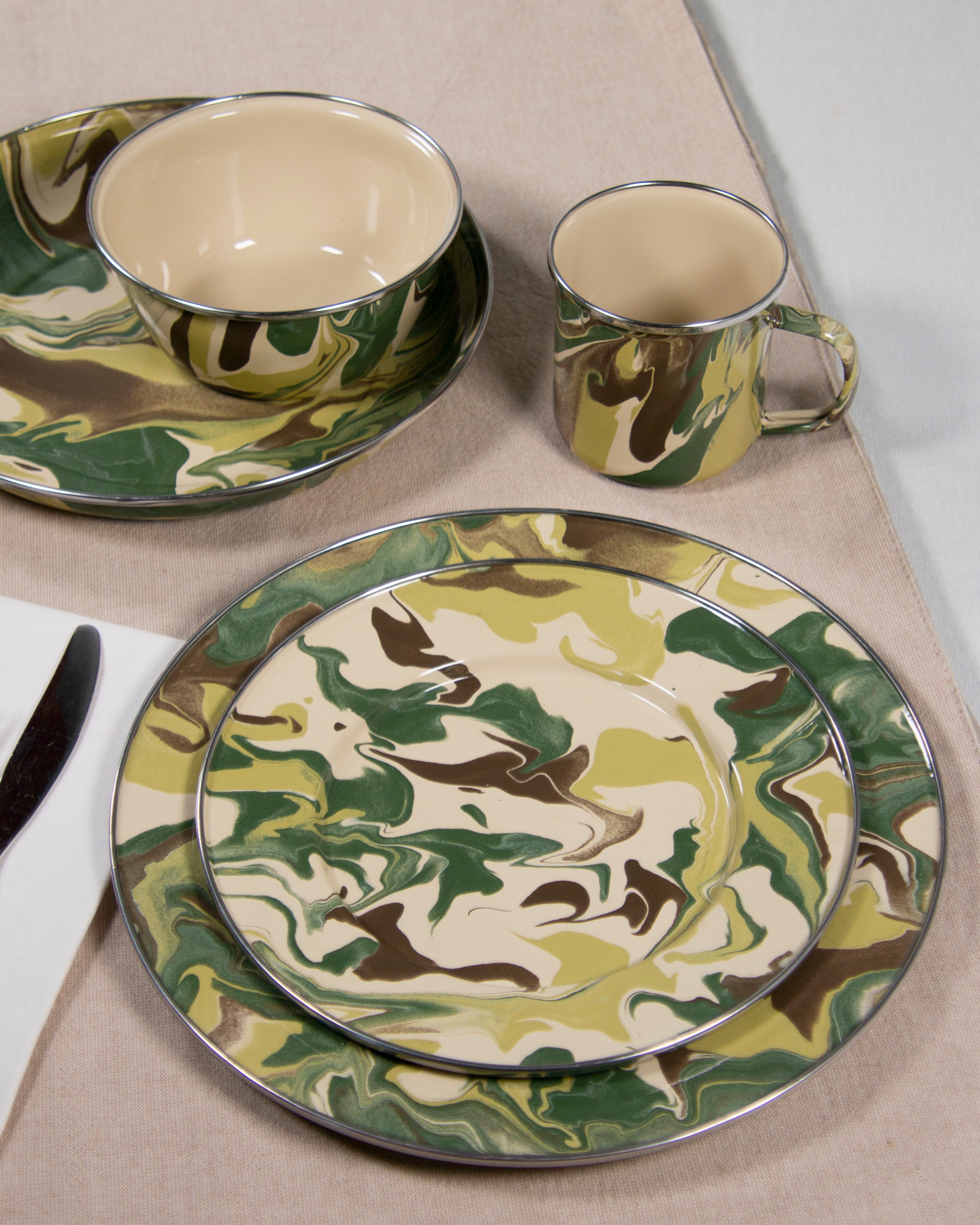 Enamel Camouflage Mug Set